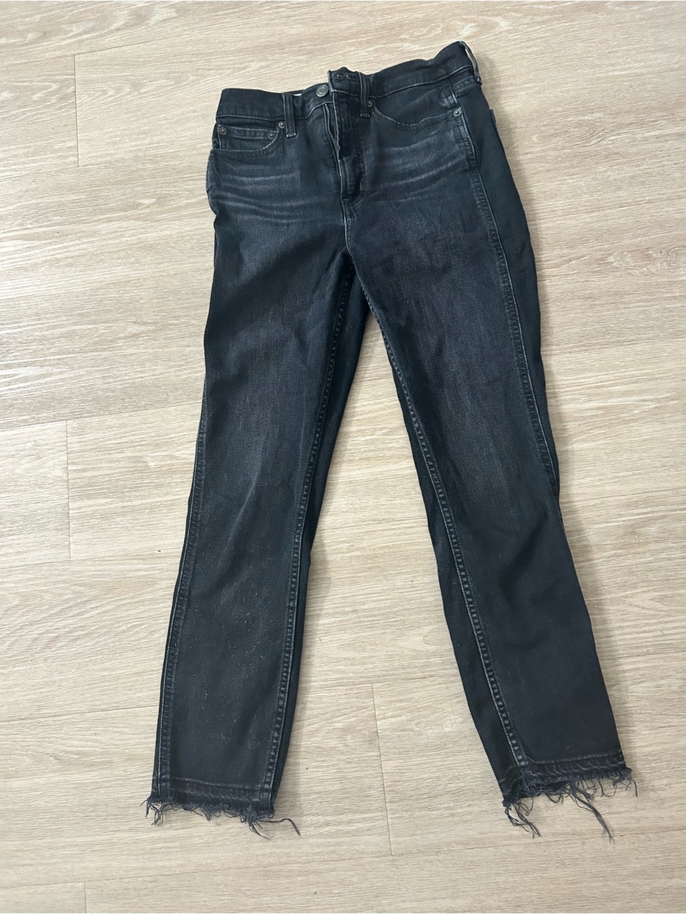 GAP Black Skinny Jeans with Frayed Hem